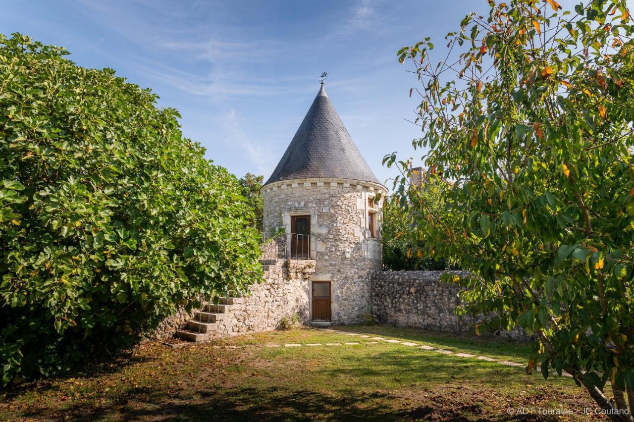 Le Vieux Chateau De Hommes Exterior photo