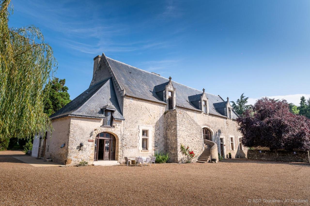 Le Vieux Chateau De Hommes Exterior photo